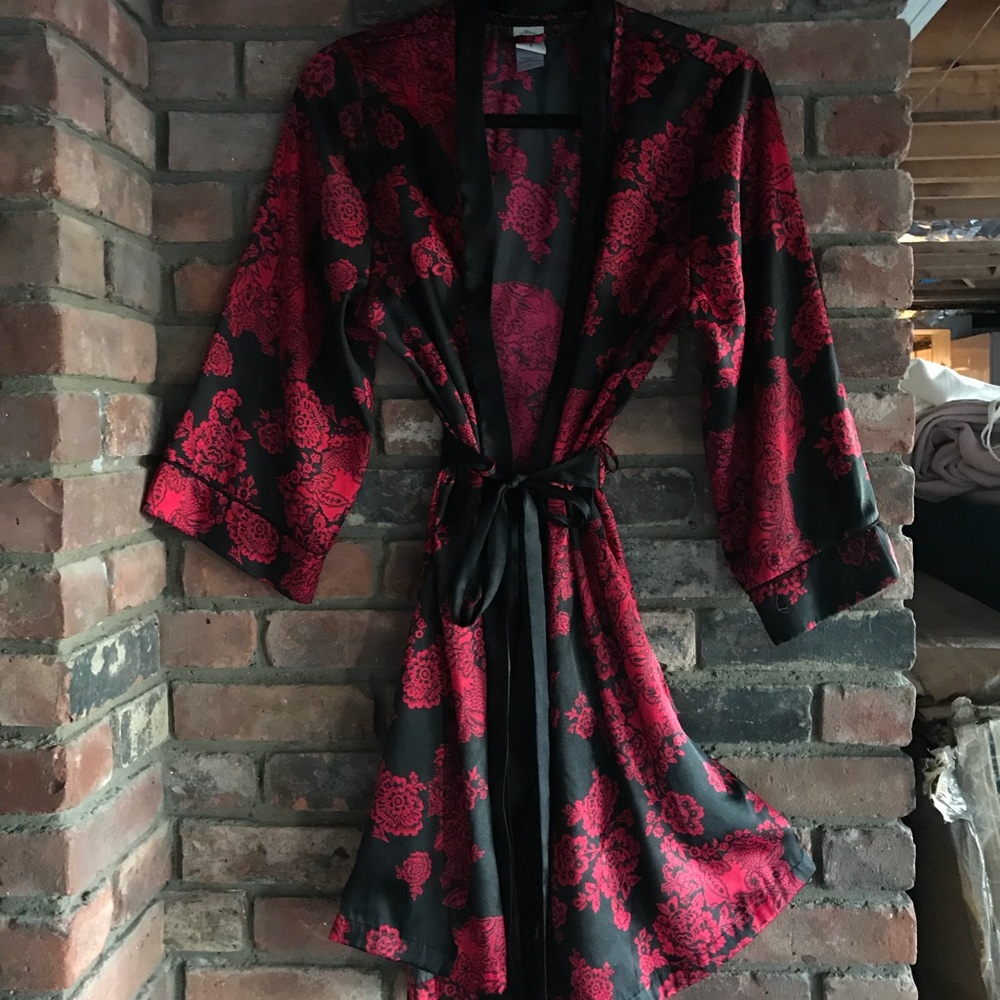 Oriental bathrobe